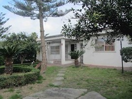 2 خوابه حیاط دار دریا کنار