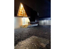 کلبه چوبی بااستخر انزلی دهکده ساحلی