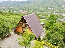 کلبه چوبی با جکوزی ویو جنگل و دریا