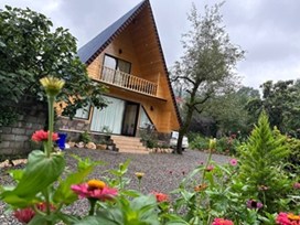 کلبه چوبی با استخر جواهرده رامسر