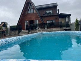 ویلا چوبی با استخر آبگرم محمودآباد